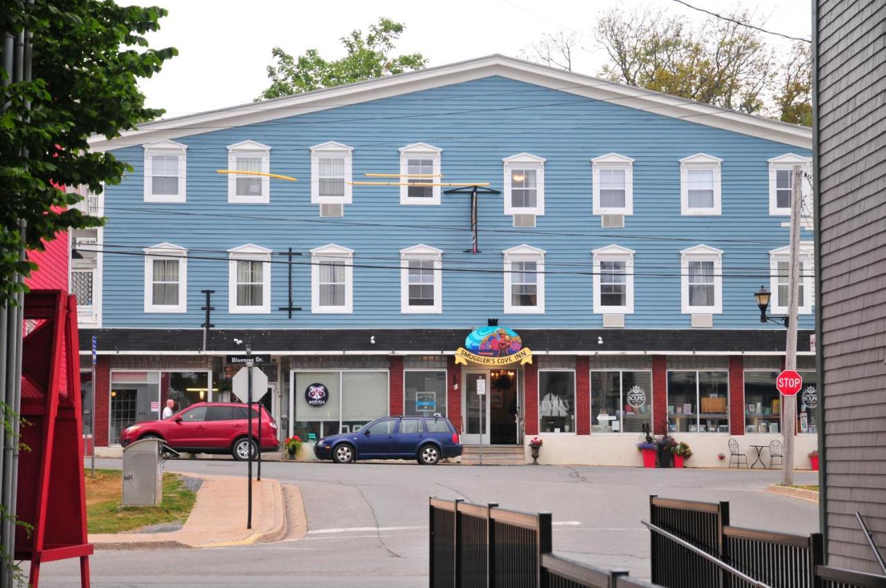 Smugglers Cove Inn Lunenburg Extérieur photo